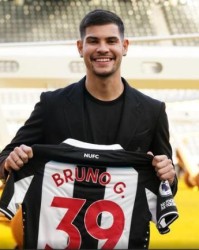 开云移动端-感恩父亲不忘本 布鲁诺·吉马良斯对39号情有独钟！