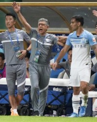 kaiyun-古特比为赛中换人争议“开脱” 信任危机仍未被解除