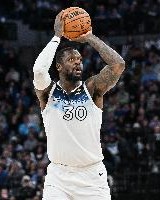 先发制人！兰德尔首节砍下12分 半场表现全面贡献16分5板6助